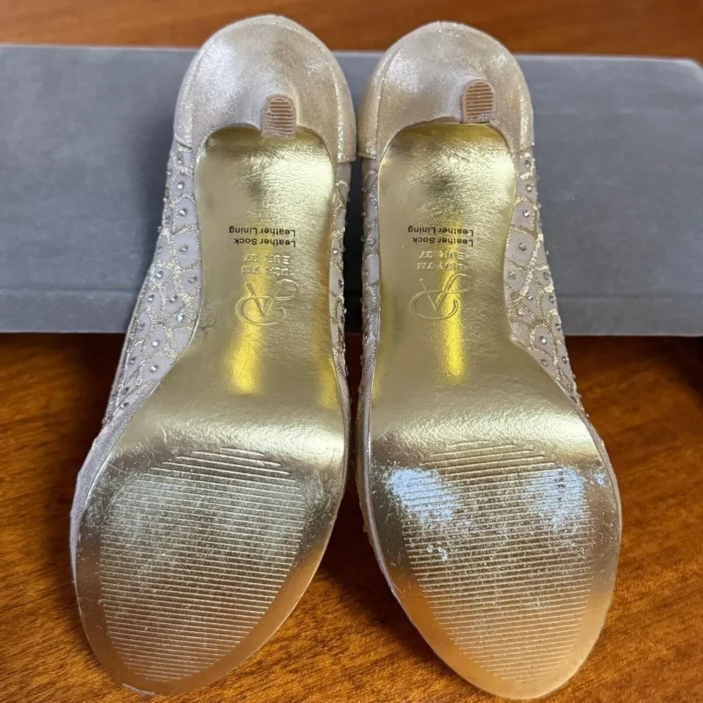 Adrianna Papell Foxy Peep-Toe Mesh Evening Pumps Gold Mesh Uppers Rhinestones 7